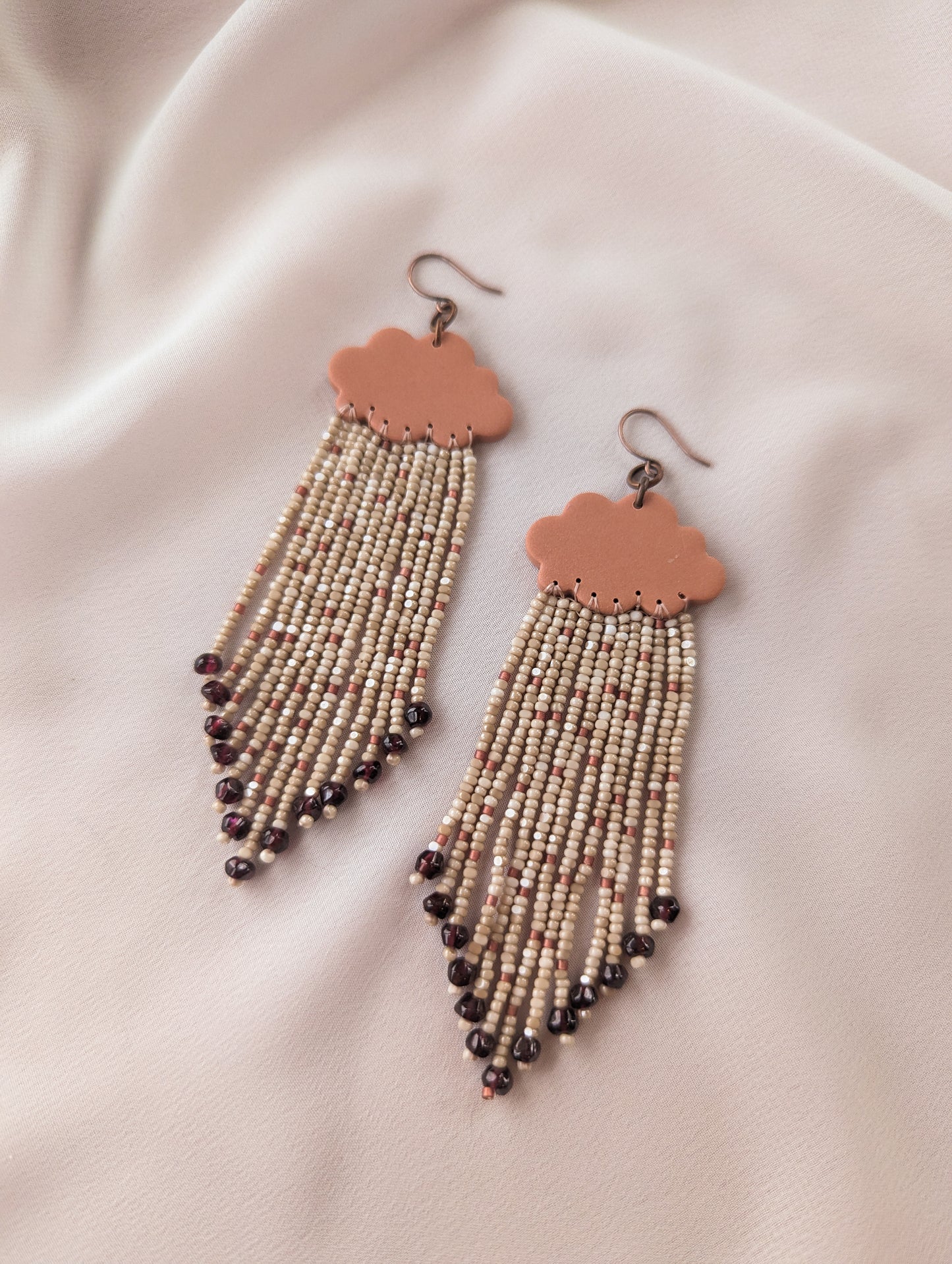 Cloud Fringe - Glimmer - Garnet Tips - Aries