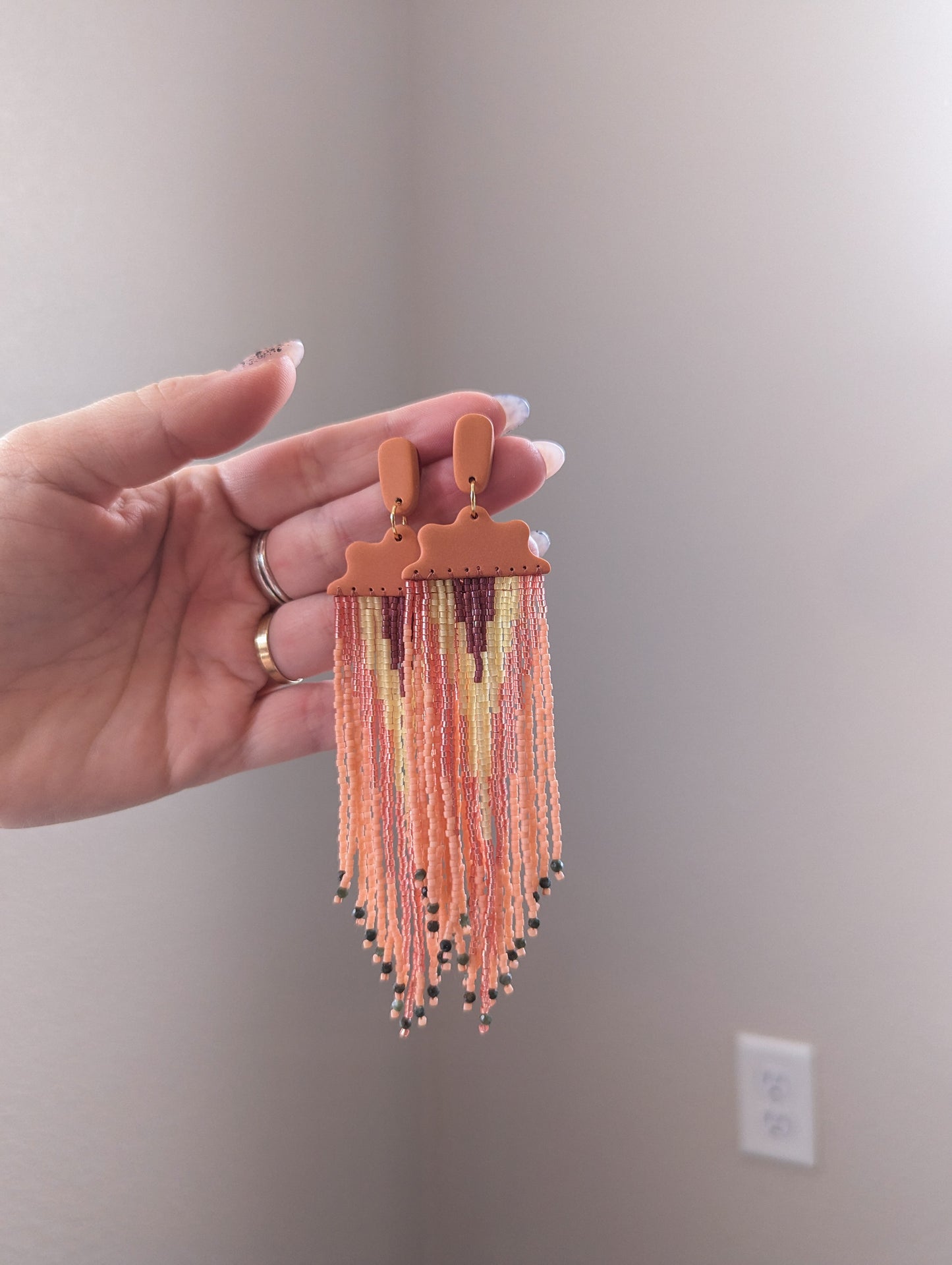 Scallop Shoulder Dusters - Serpentine Tips - Virgo