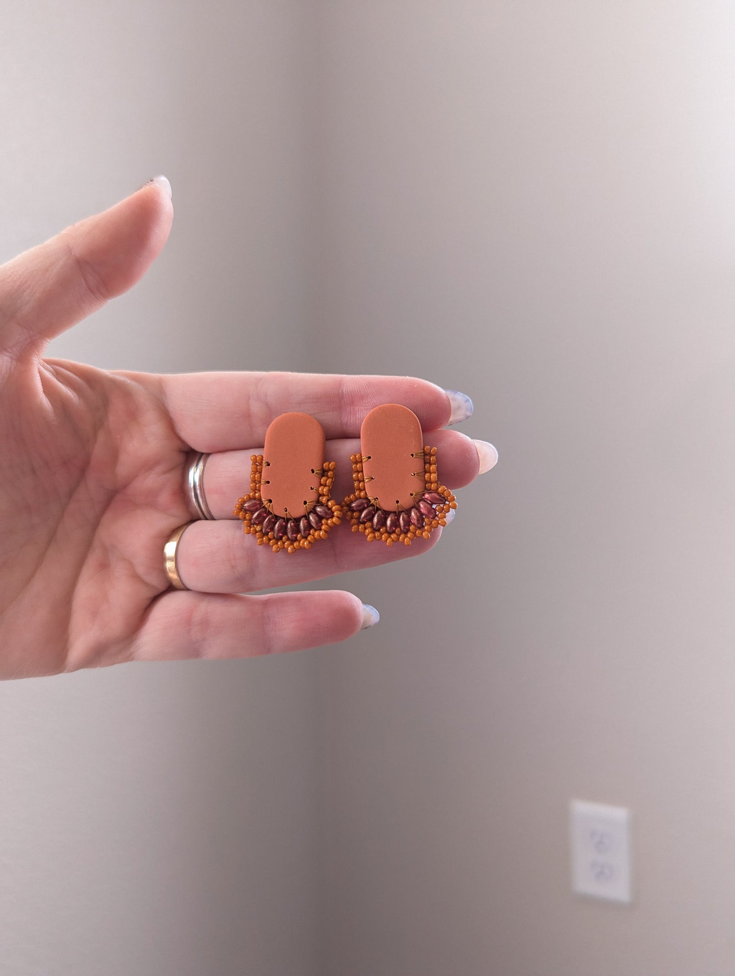Oval Stud - Virgo