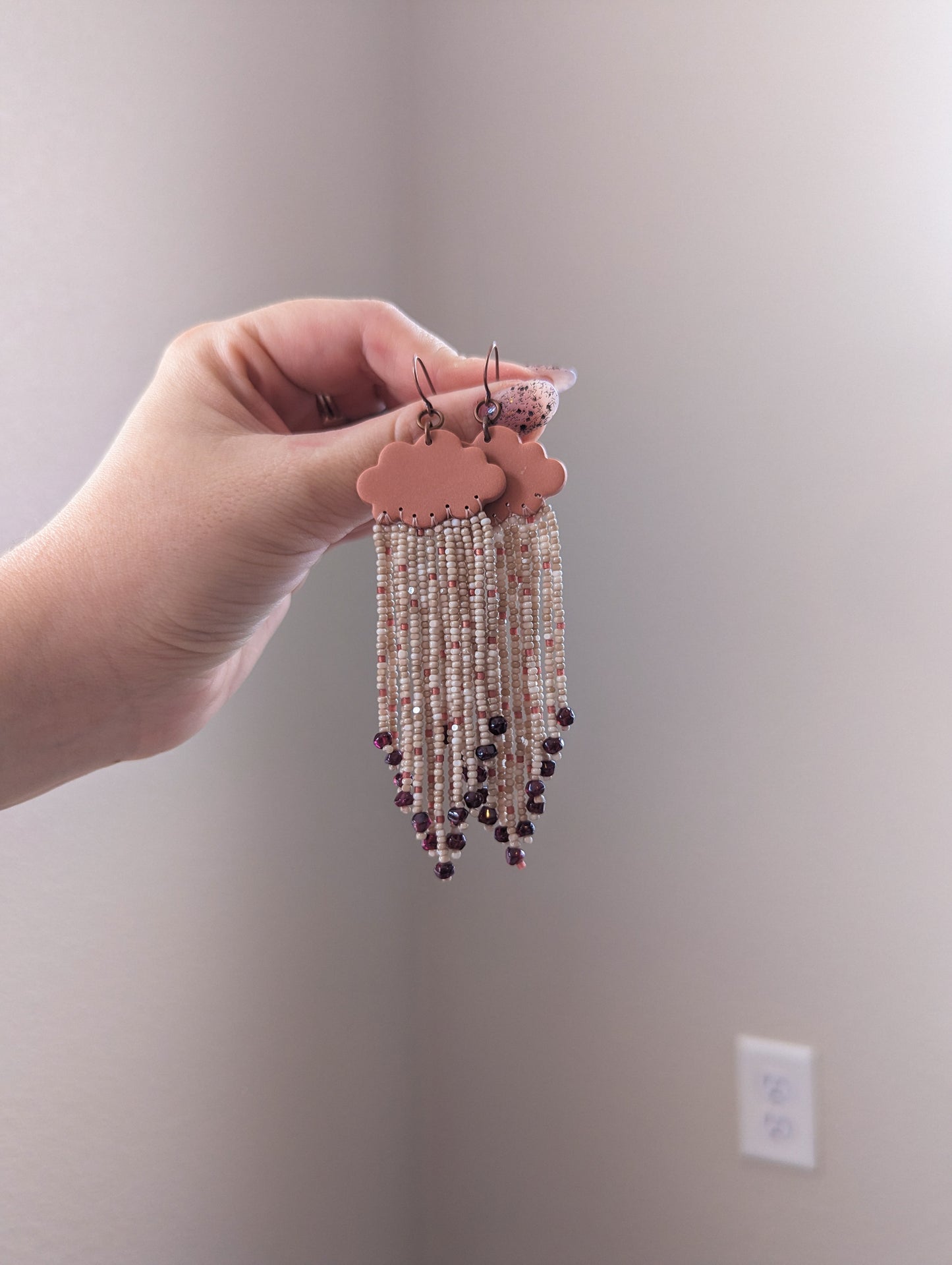 Cloud Fringe - Glimmer - Garnet Tips - Aries