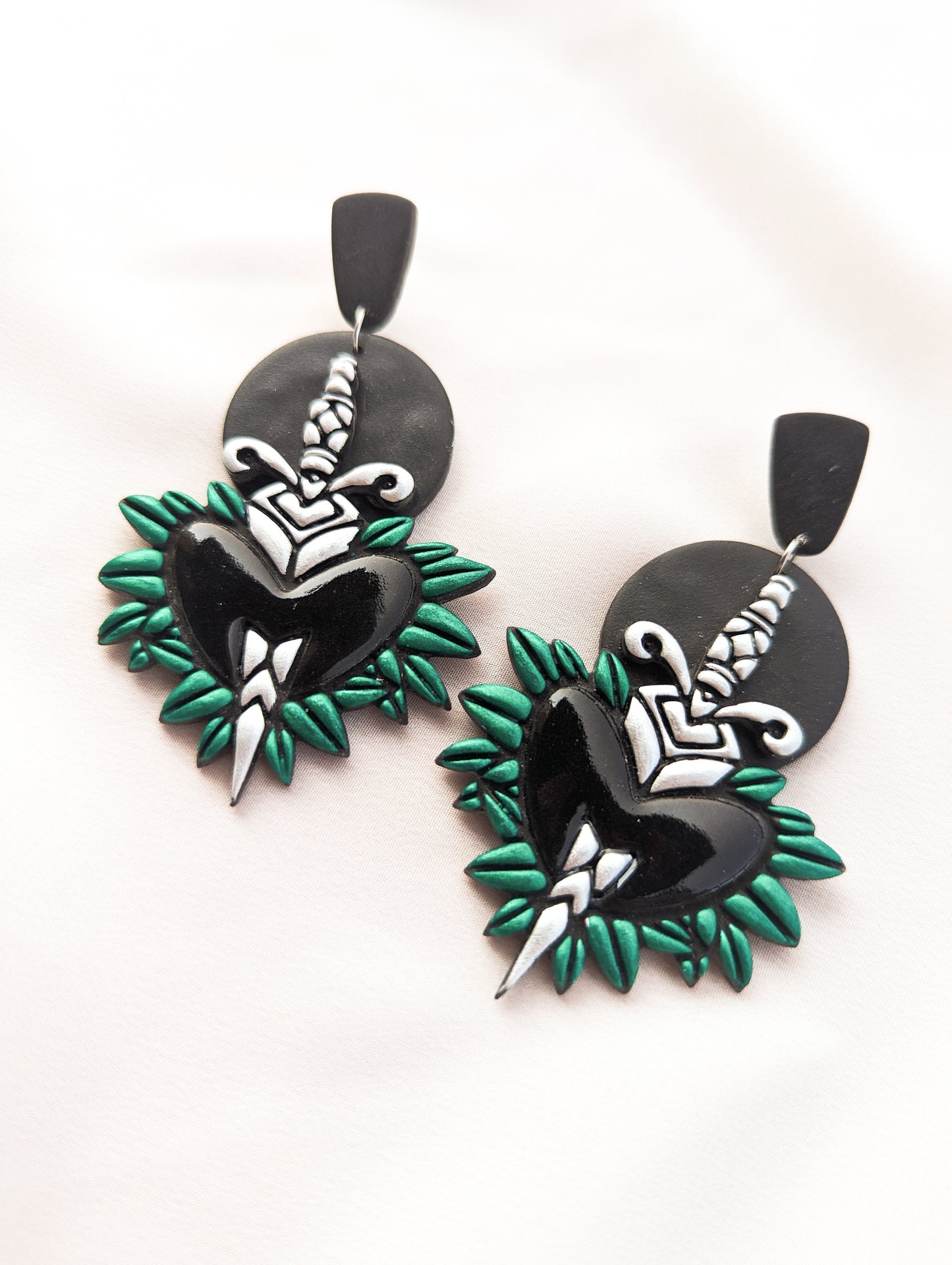 Heart & Dagger - Emerald & Silver - Glossy