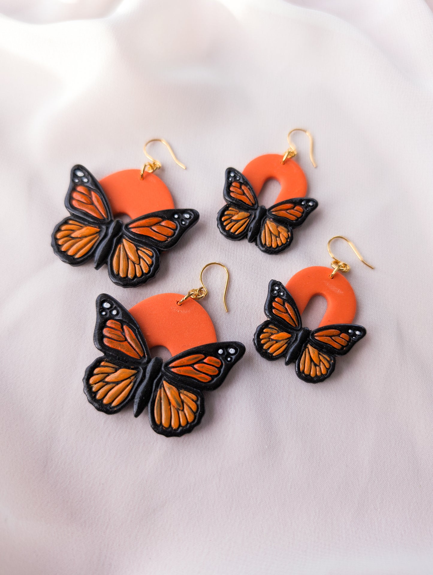 The Monarch - Dangles