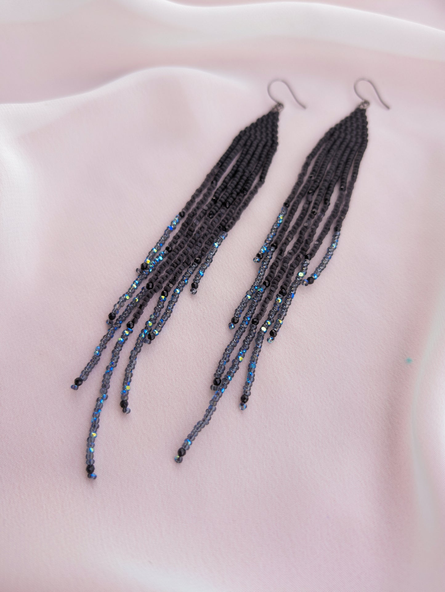 Night Court Glimmer Shoulder Duster Fringe - Black Spinel