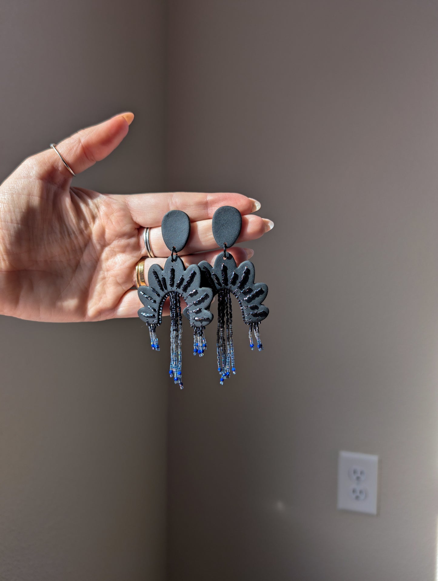Night Court Scallop Drop - Faceted Lapis