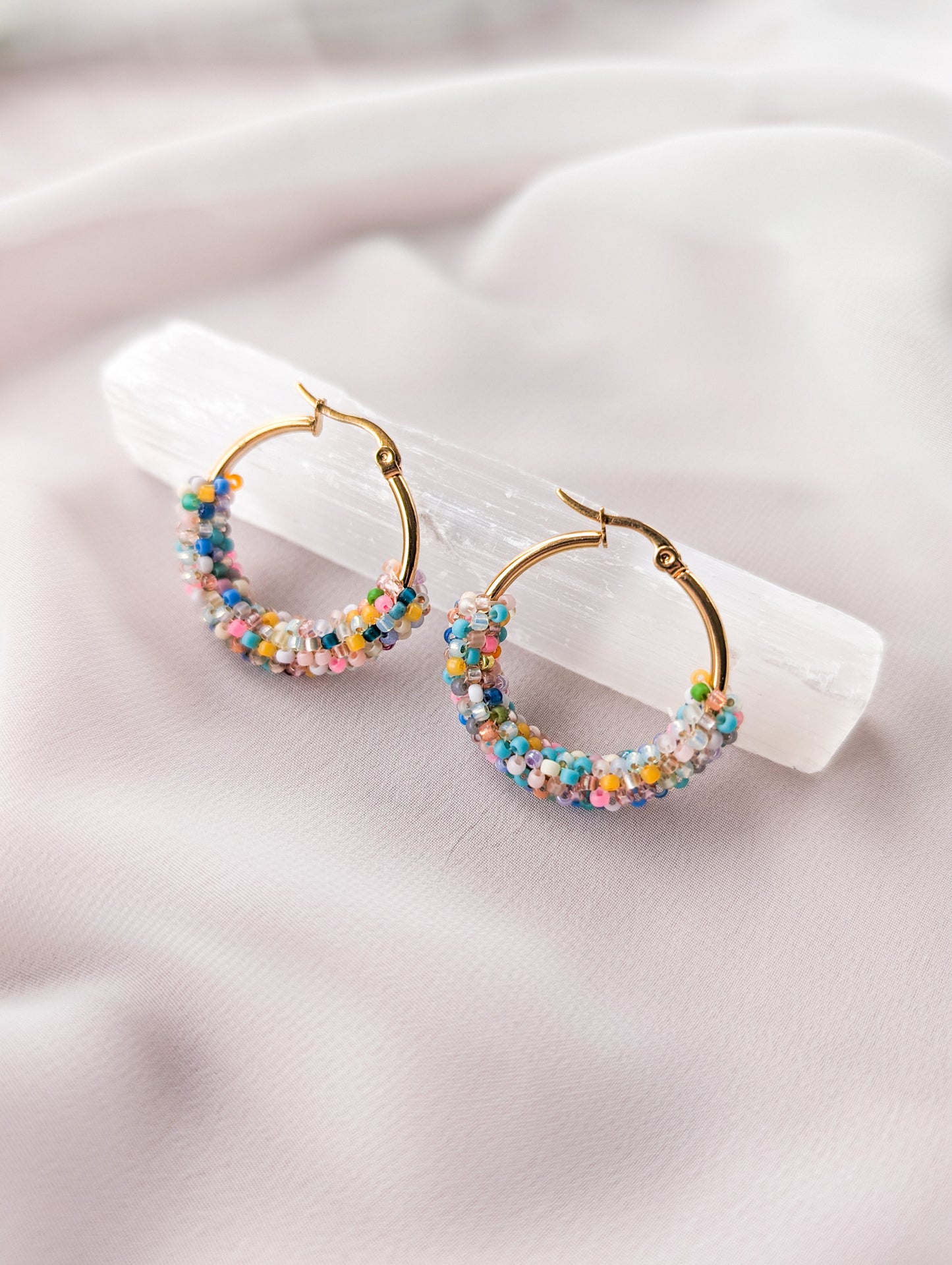 Beaded Hoops - Midi - Confetti Dip