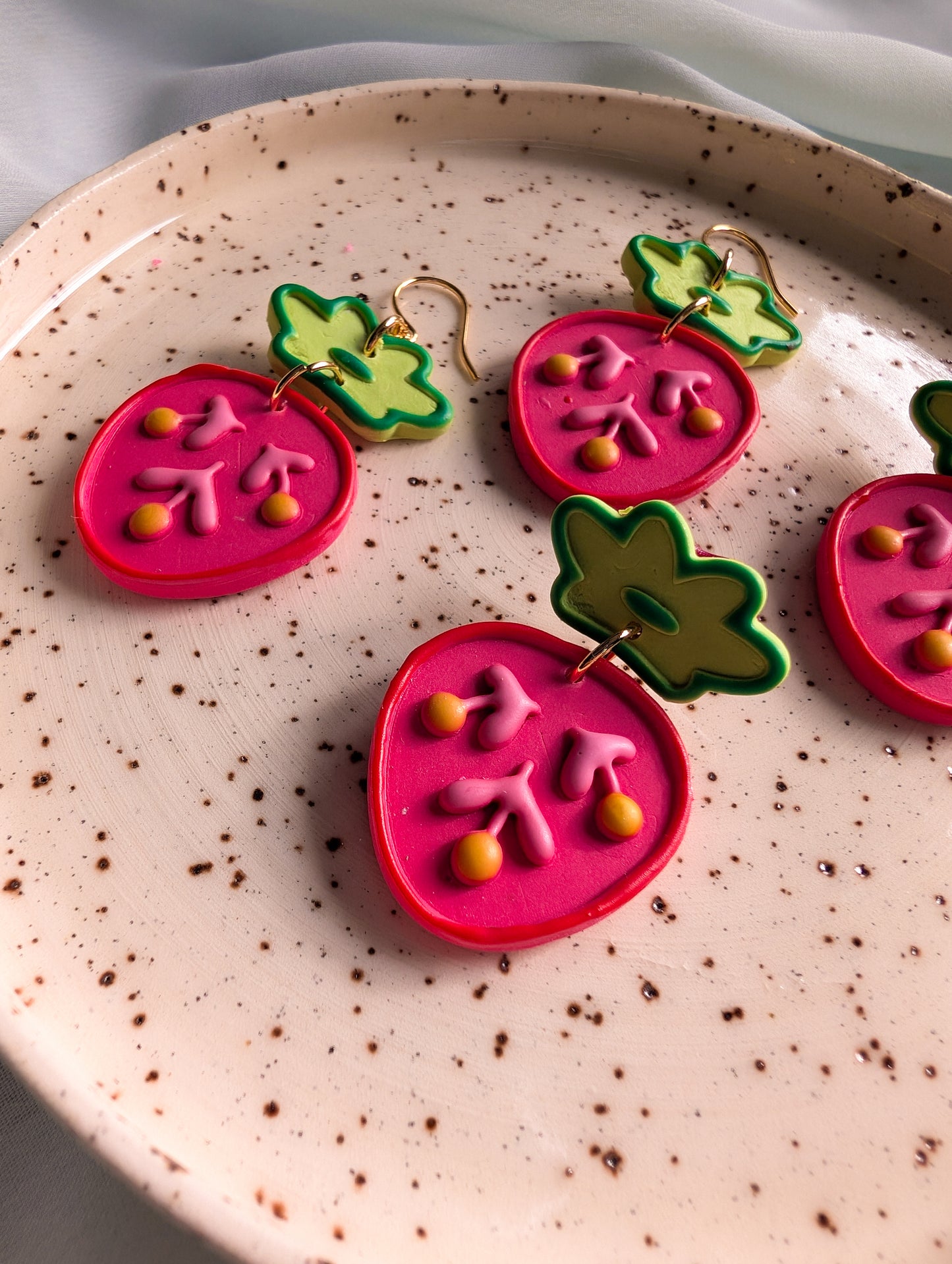 Strawberry - Folkish Clay