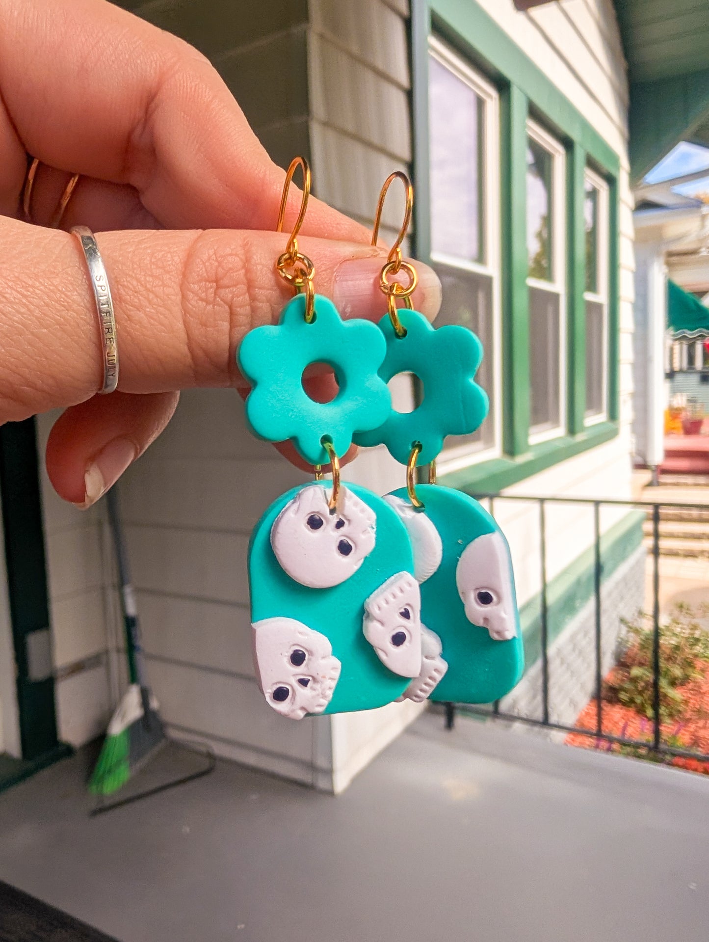 Skullie Soft Flower Arch