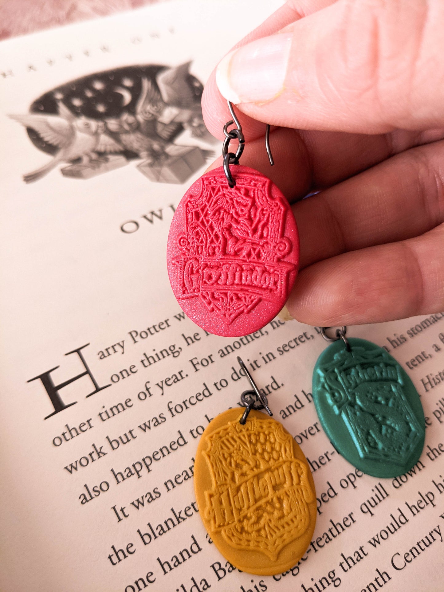 Oval Drop - Fantasy Castle - Choose your House