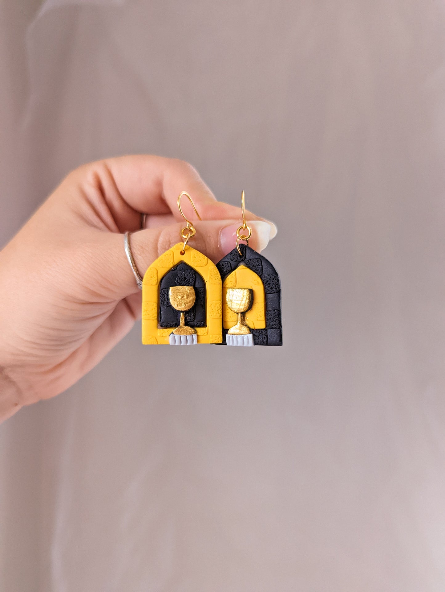 Helga's Cup - The Yellow House