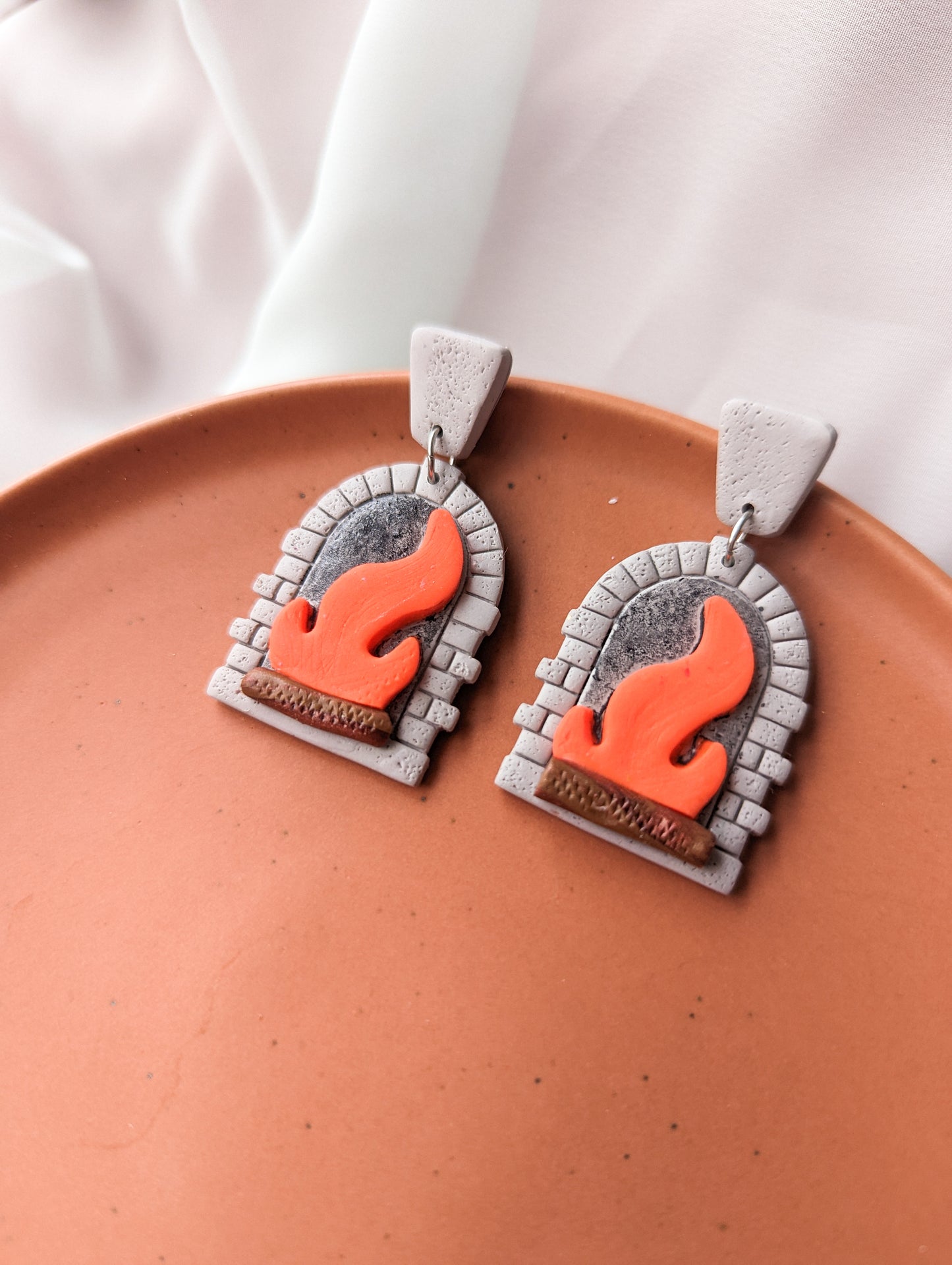 Commonroom Fireplace