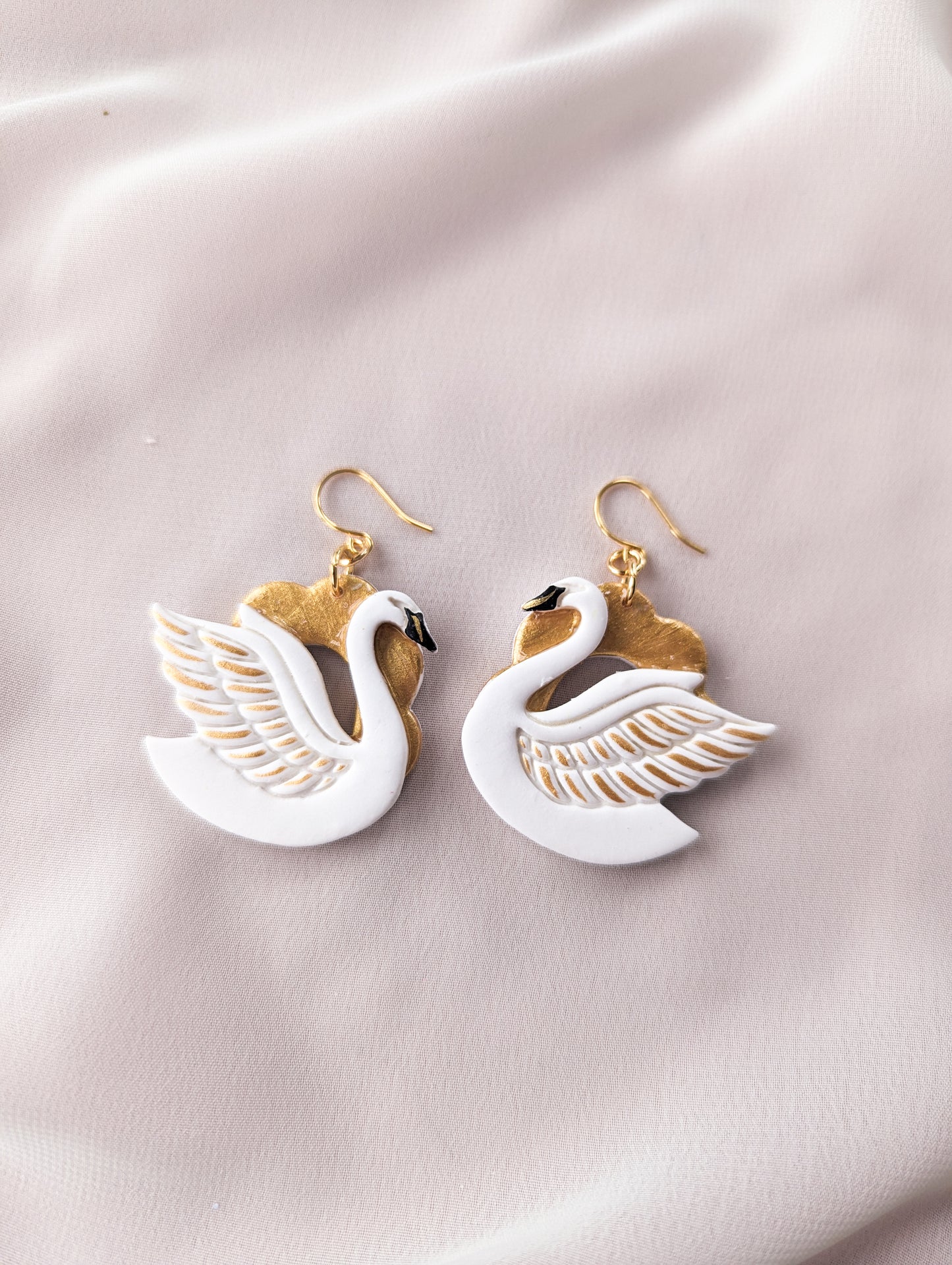 Swan - White & Gold - Hand Painted