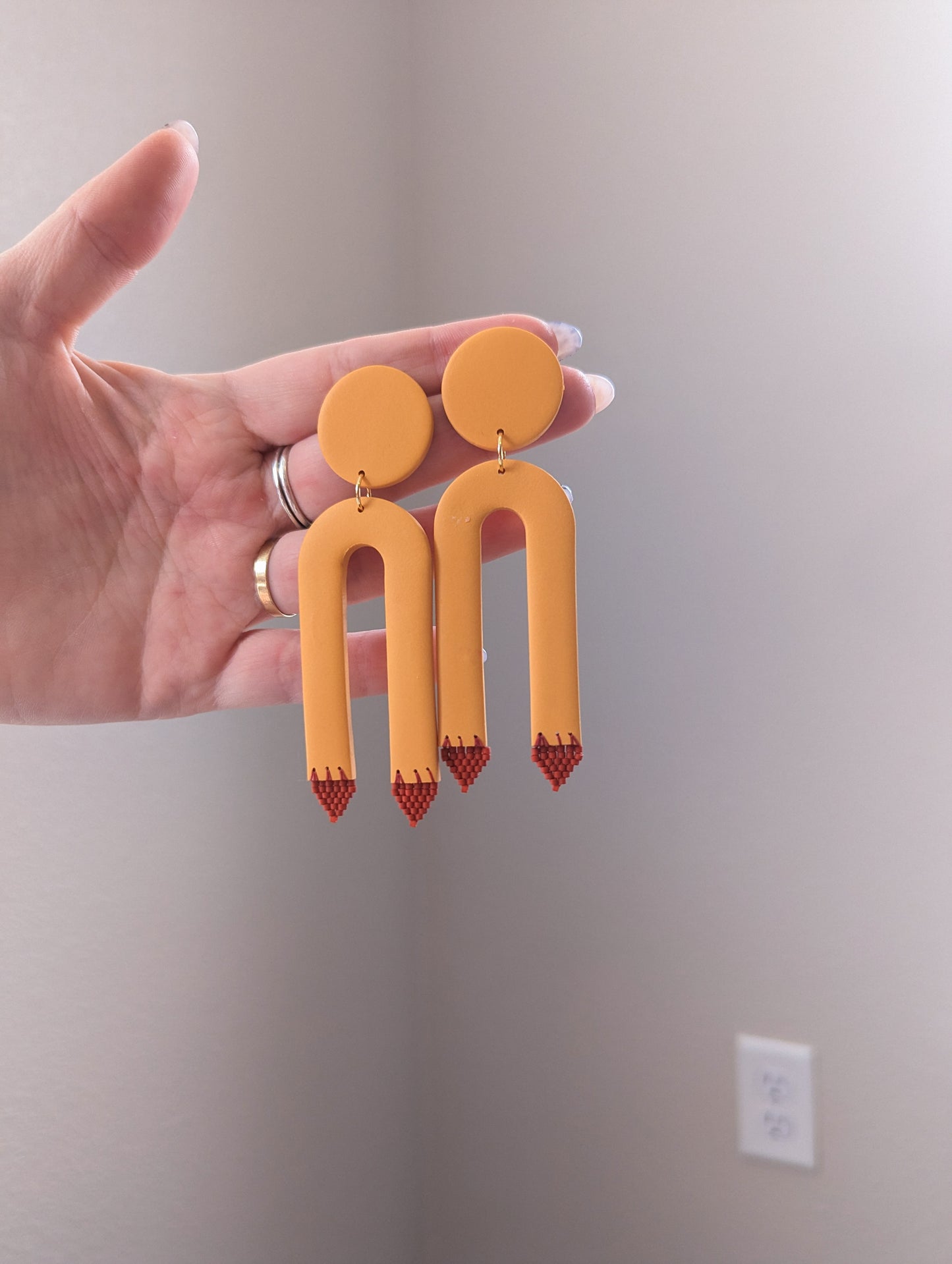 Harper - Tipped - Aries