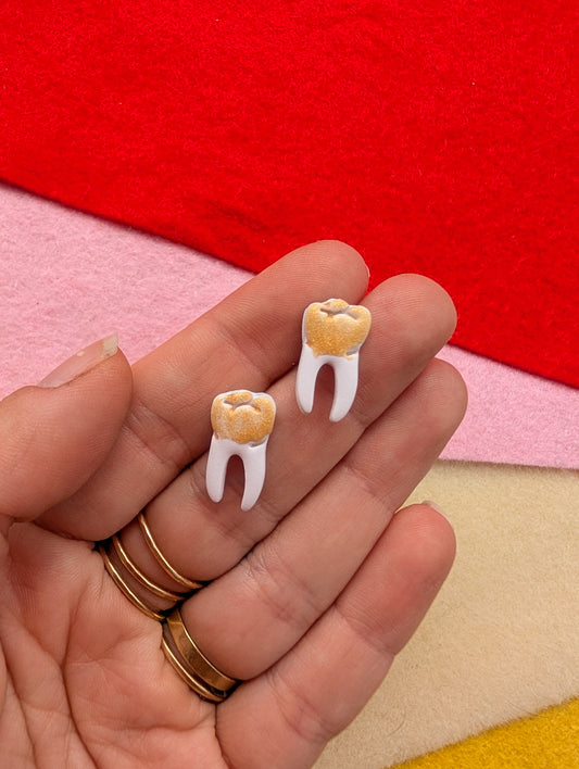Golden Tooth Stud