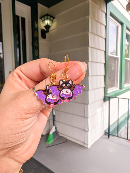 Fortune Cat Bats