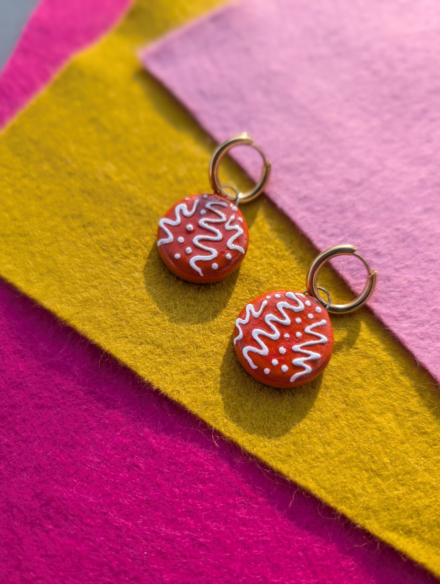 Charms - Stoneware - Orange Doodles