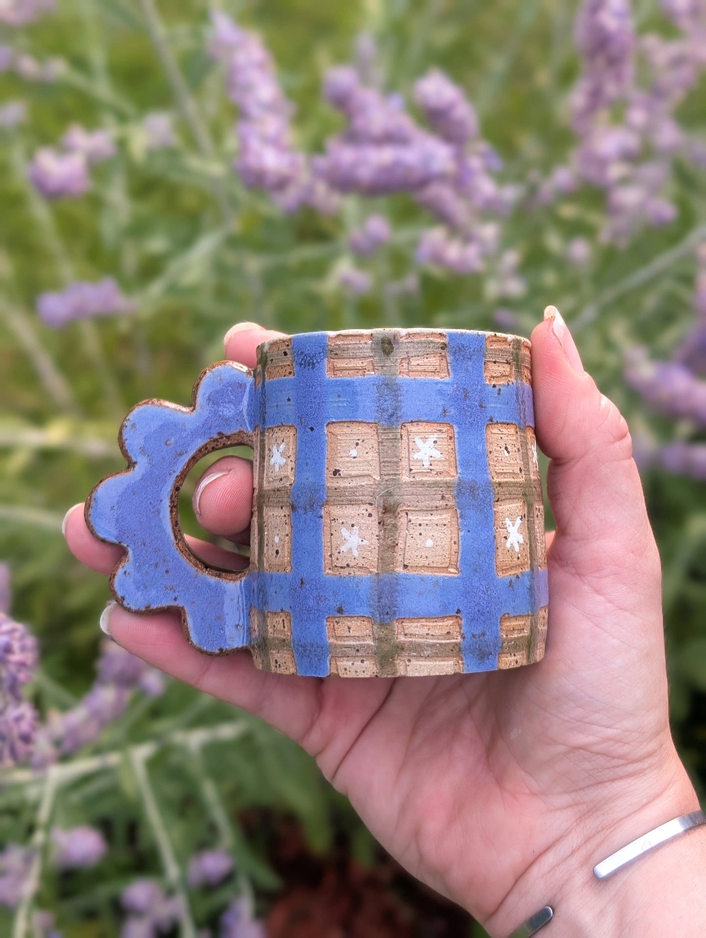 Pottery - Gingham Daisy Mug - 5.75 oz