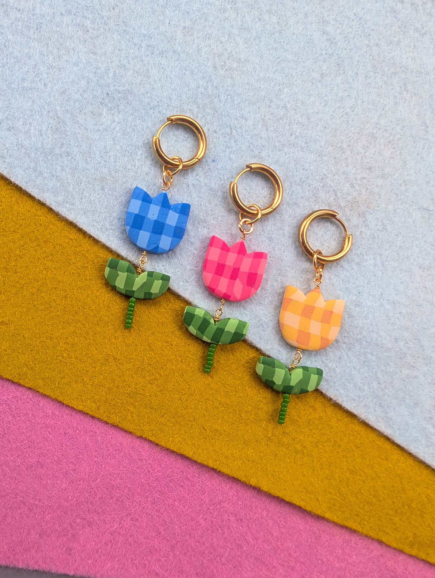 Charms - Gingham Tulips