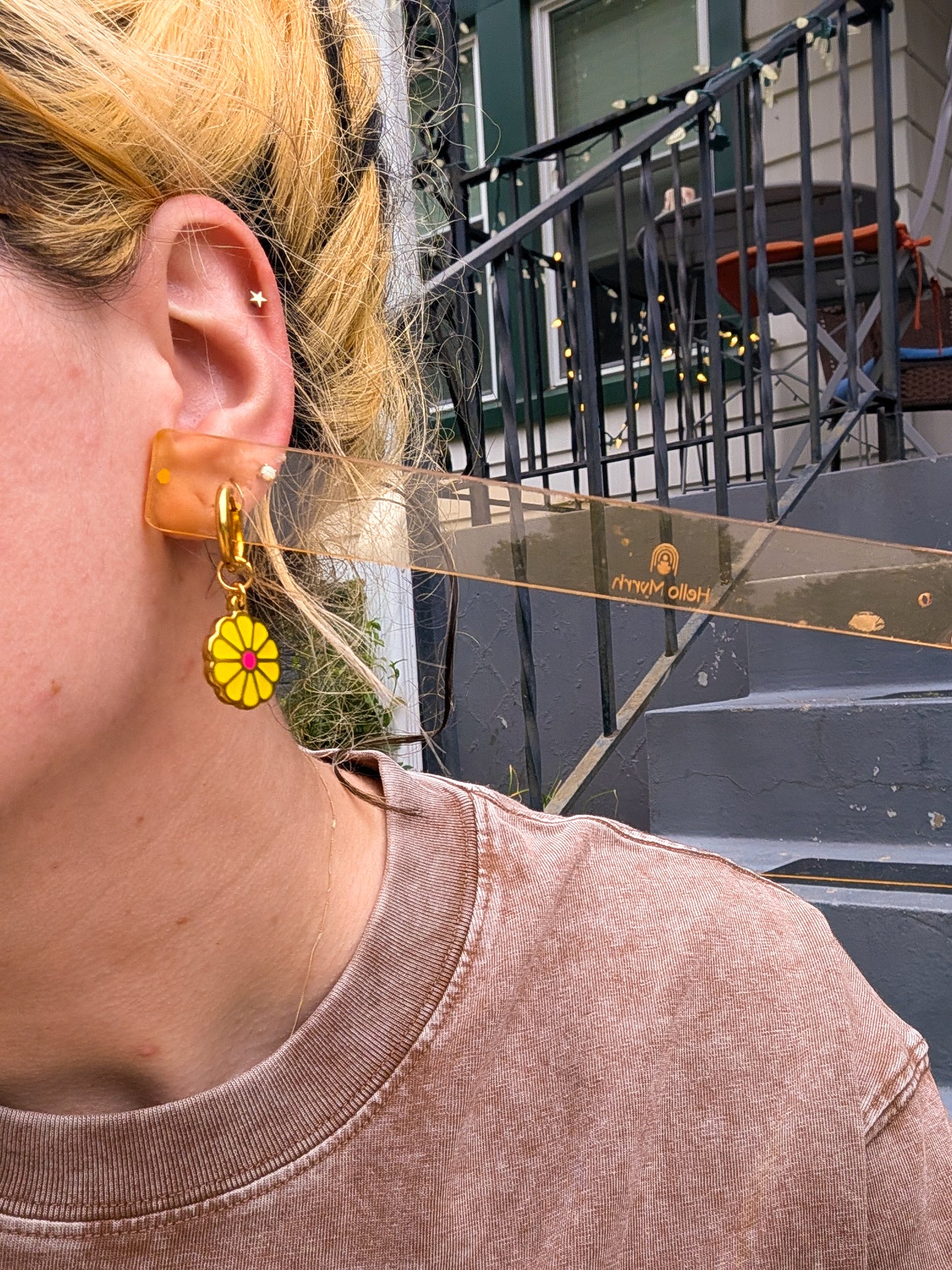 Charms - Yellow Enamel Daisies