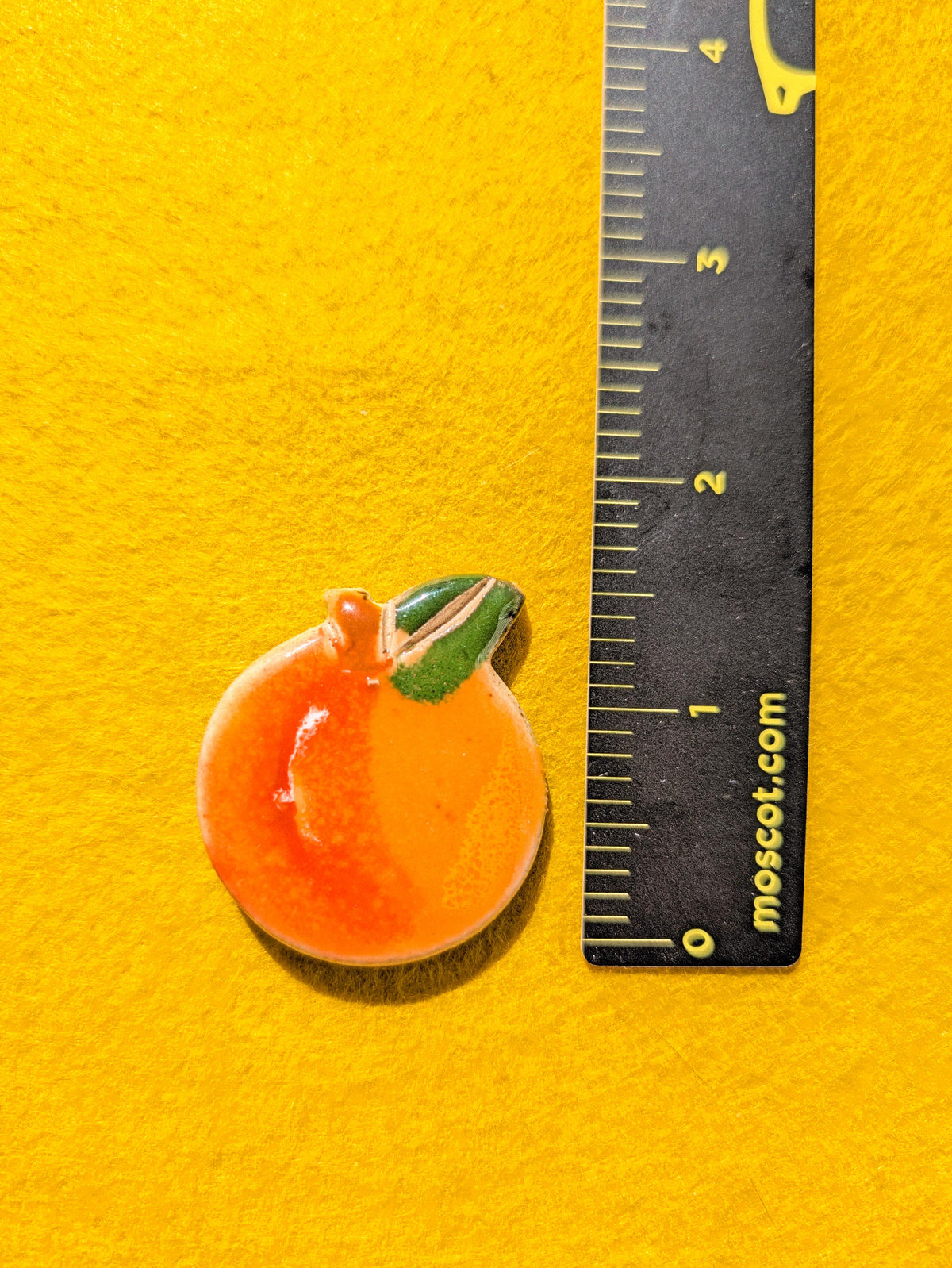 Magnet - Peach - Stoneware