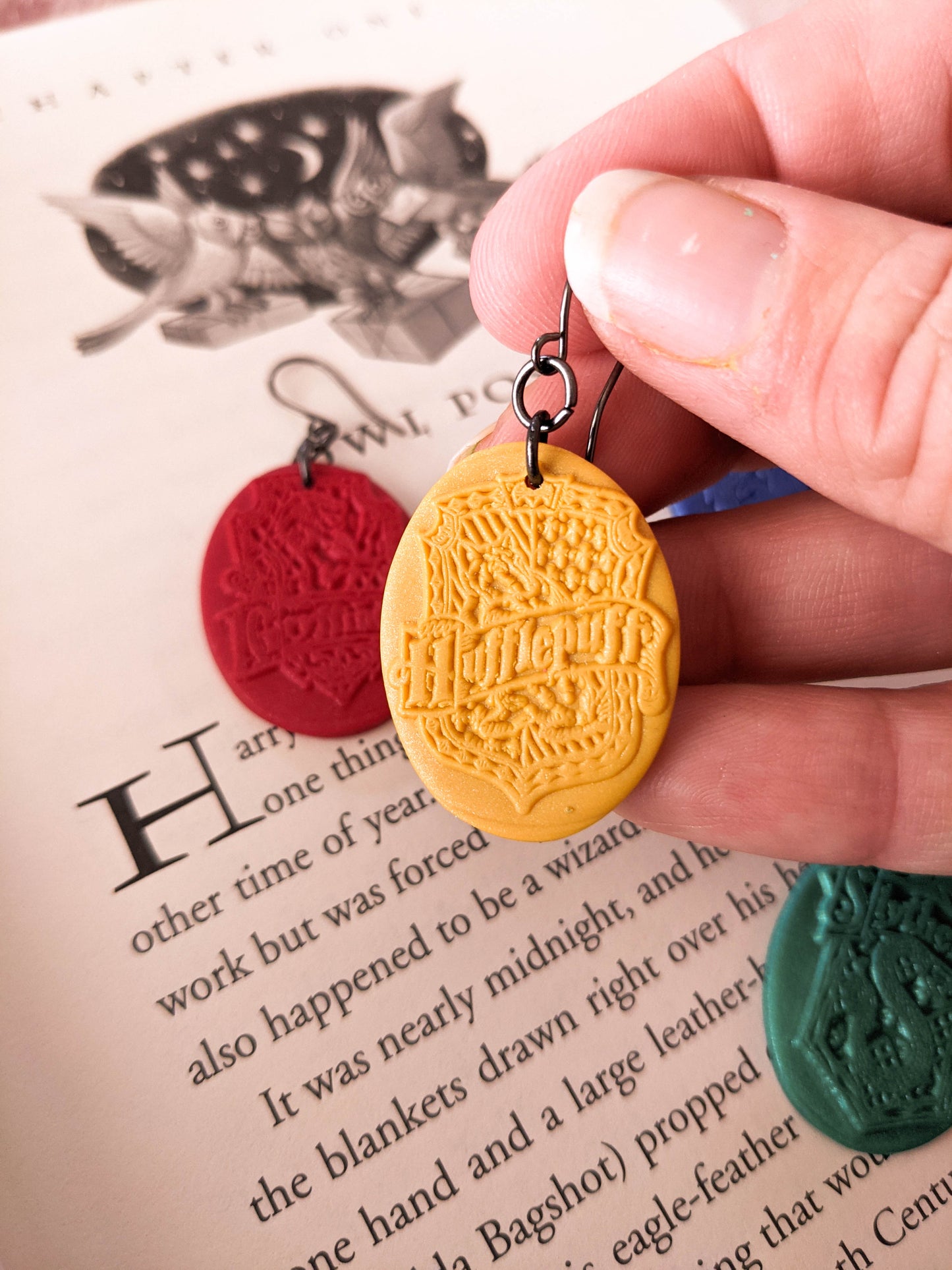 Oval Drop - Fantasy Castle - Choose your House